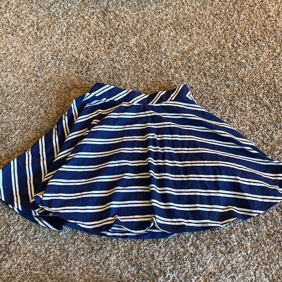 3 for $20 SO Summer Stripe Elastic Waisted Blue White Circle Skirt size Small - Picture 2 of 6